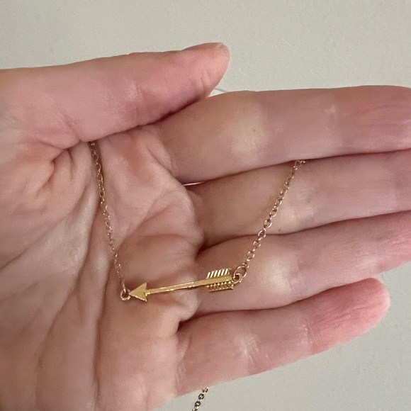 Gold Arrow Pendant Necklace - Picture 4 of 5